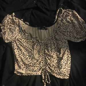 Women's Volvos cropped top size M(12)